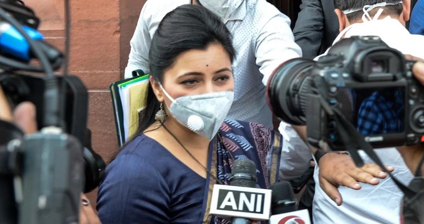 महाराष्ट्र की महिला सांसद को शिवसेना के लेटरहेड पर मिली जान से मारने की धमकी महाराष्ट्र की महिला सांसद को शिवसेना के लेटरहेड पर मिली जान से मारने की धमकी